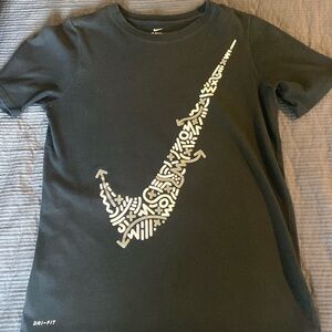Nike Logo Dri-Fit Boys Tshirt- large
